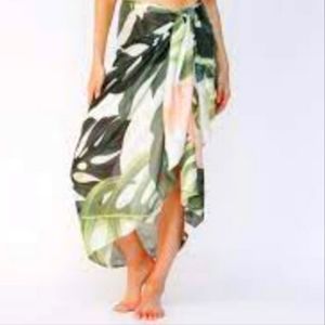 Virginia Wolf Multi Use Wrap NWT